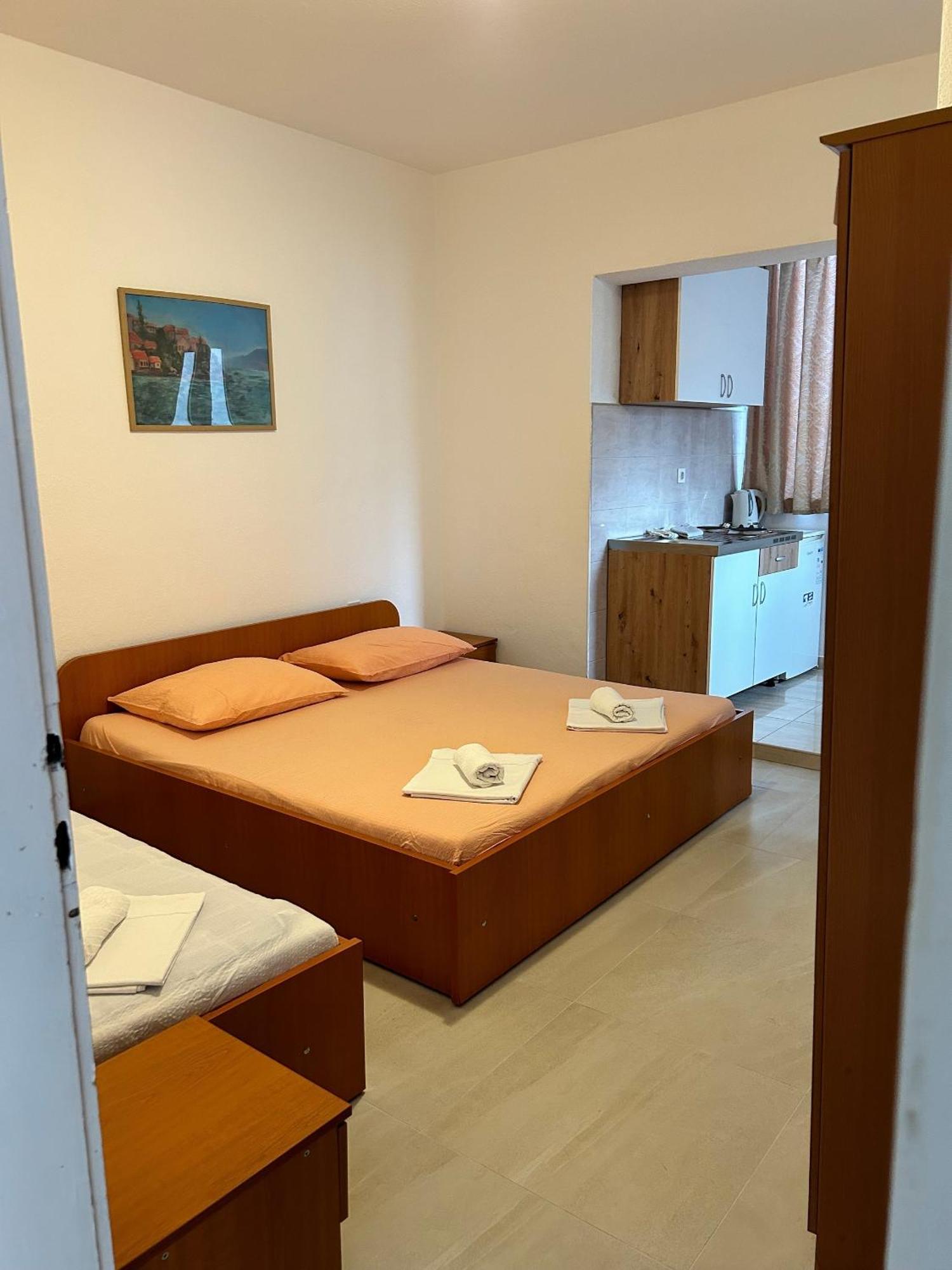 Apartments By The Sea Podaca, Makarska - 4734 Exteriör bild